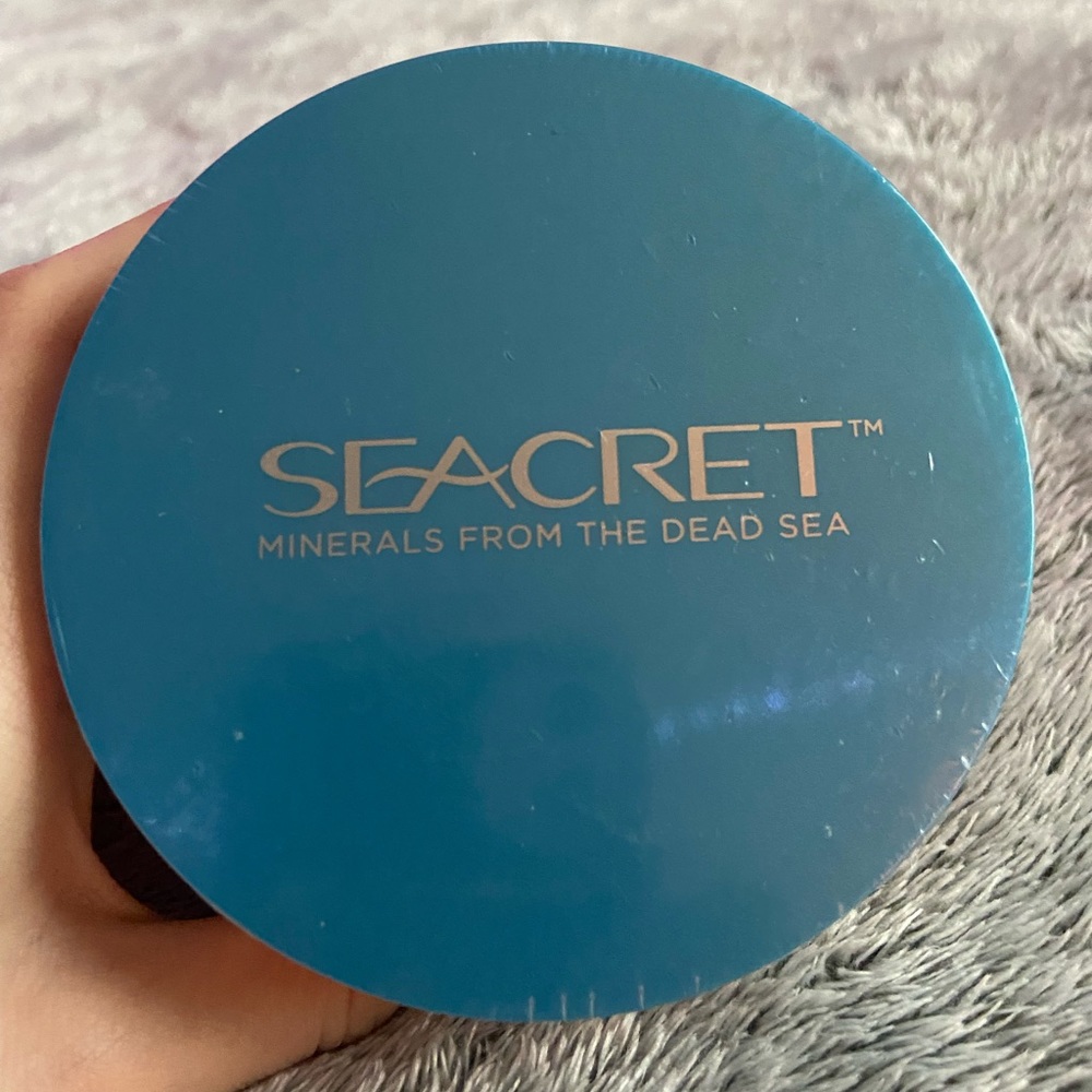 Seacret Ocean Mist Salt and Oil Scrub - Picture 8 of 15